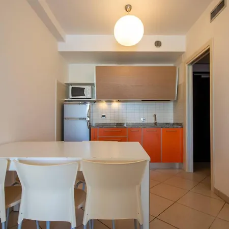 Peaceful Flat Next To The With Balcony *
