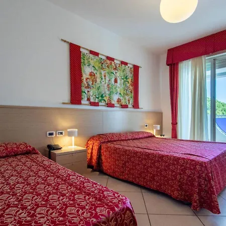 Peaceful Flat Next To The With Balcony Διαμέρισμα